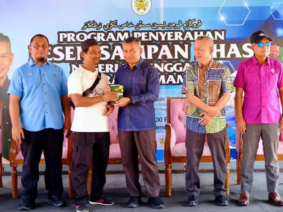 71 Lesen Sampan Nelayan Diserahkan, Pulihkan Kepercayaan Nelayan