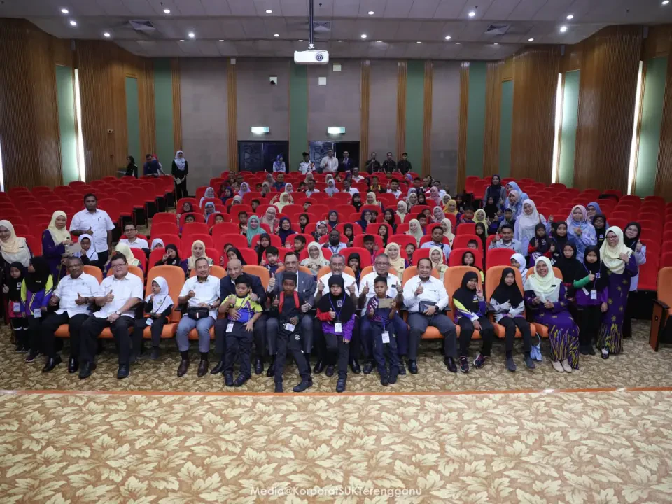 Senyuman Aidilfitri Buat 60 Pelajar Asnaf