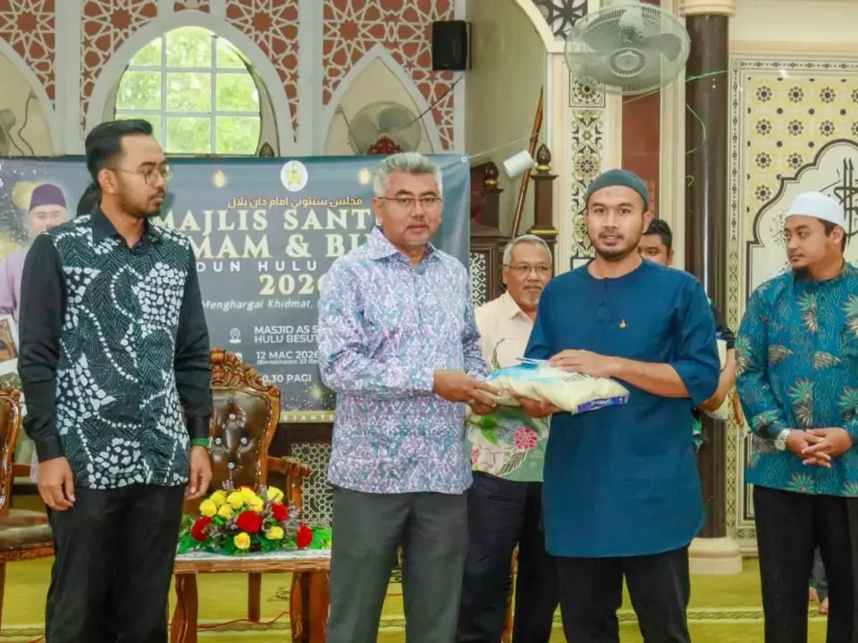 Iman, Bilal Hulu Besut Terima Bantuan RM19,100