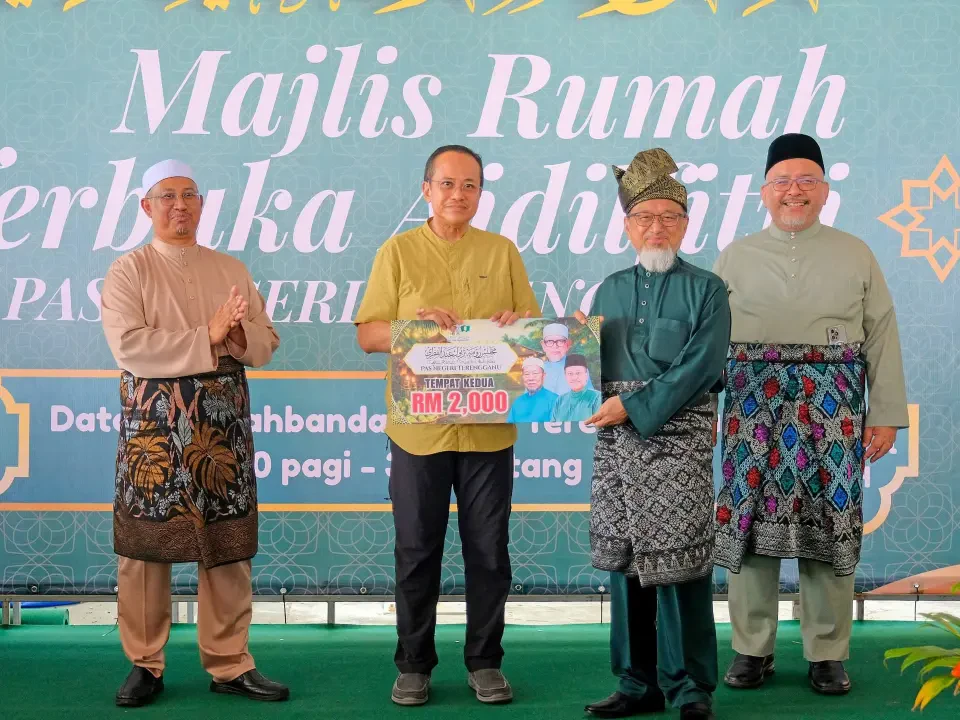 Darurat Bukan Mainan - Ahli Parlimen Sekolahkan DAP