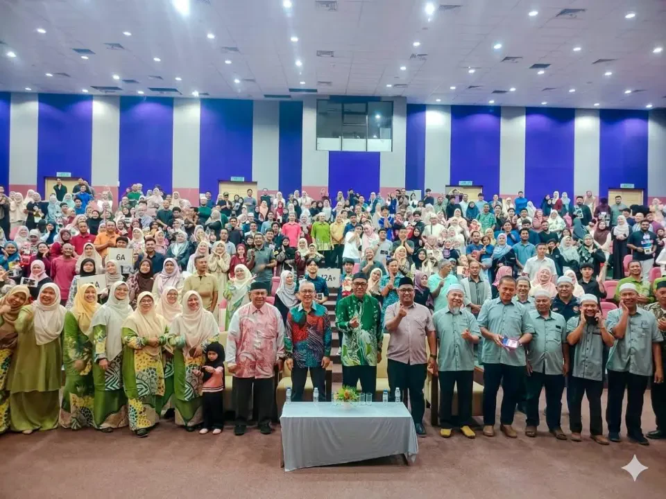 114 Pelajar DUN Kijal Dirai Dalam Majlis Apresiasi SPM 2025