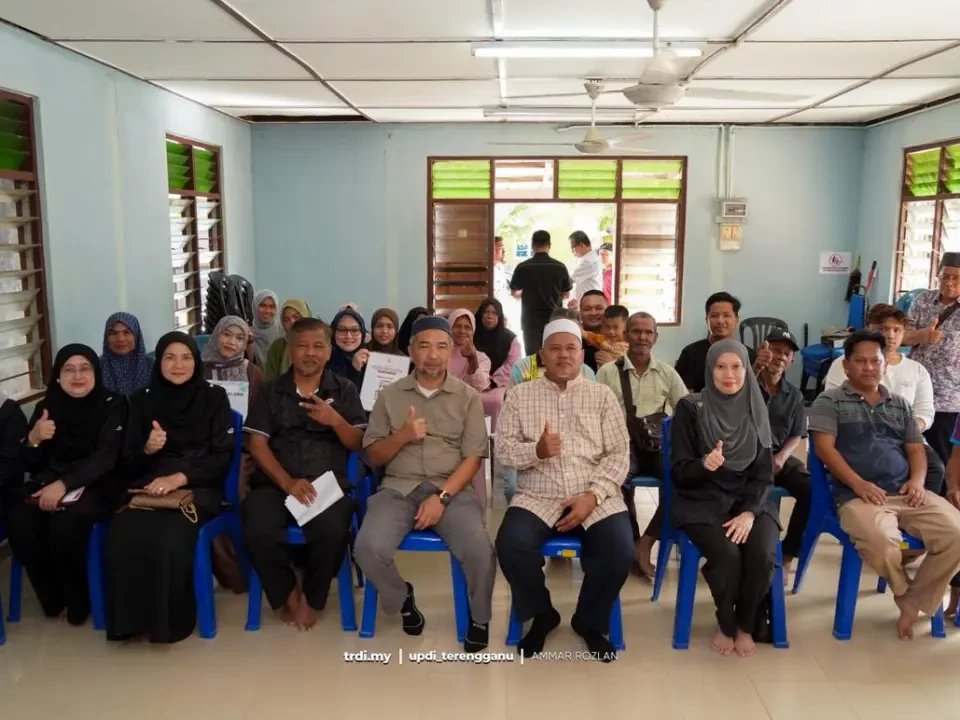 17 Usahawan Marang Terima Bantuan Sempena Hari Pekerja   