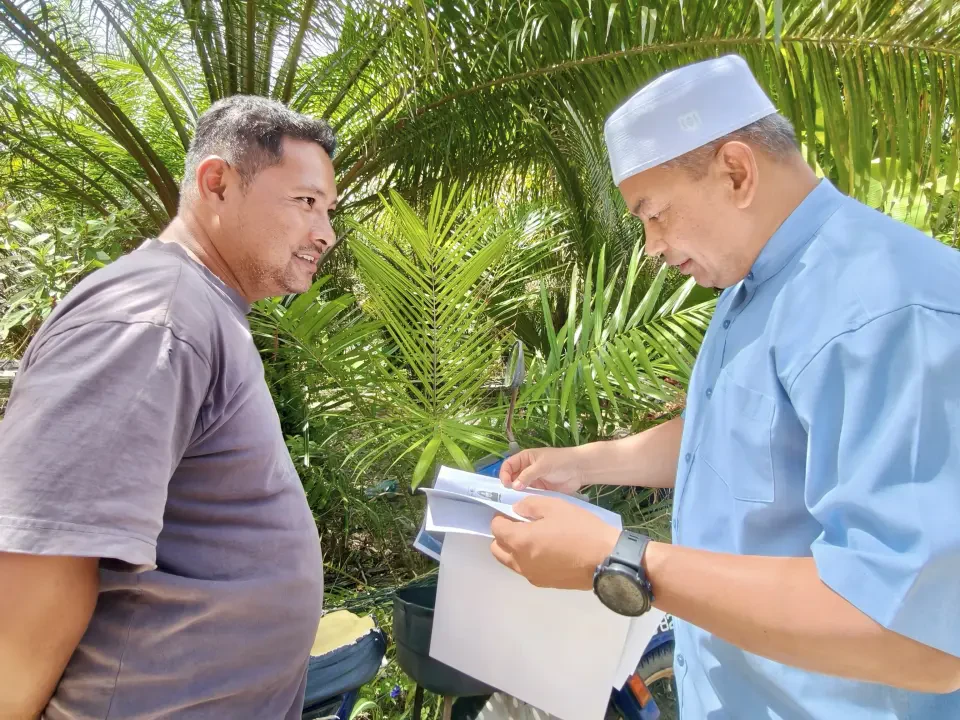 'Turun Padang Lihat Sendiri Tanah Dipohon Rakyat' - Dr. Azman