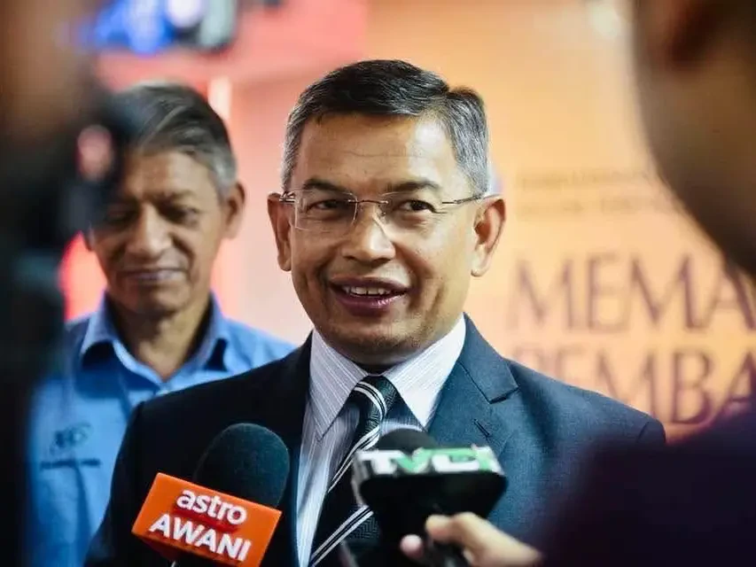 JPKK Jabi Sentiasa Tersenyum Melayan Ragam Penduduk