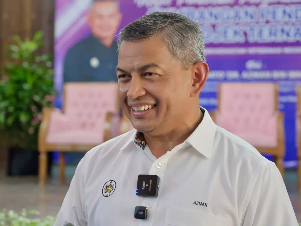'Kalau Tak Terlalu Bergantung, Bayarlah Hak Terengganu': - Dr Azman