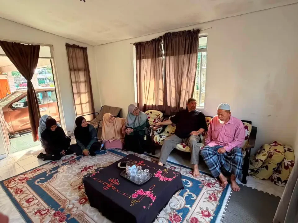 ADUN Paka Ziarah Keluarga Allahyarham Akim dan Sufian