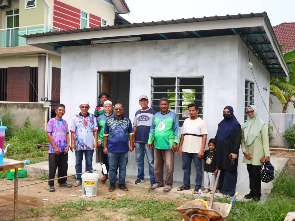 Prihatin Nasib OKU, Khidmat Malaysia DUN Sura Bantu Bina Rumah Baharu