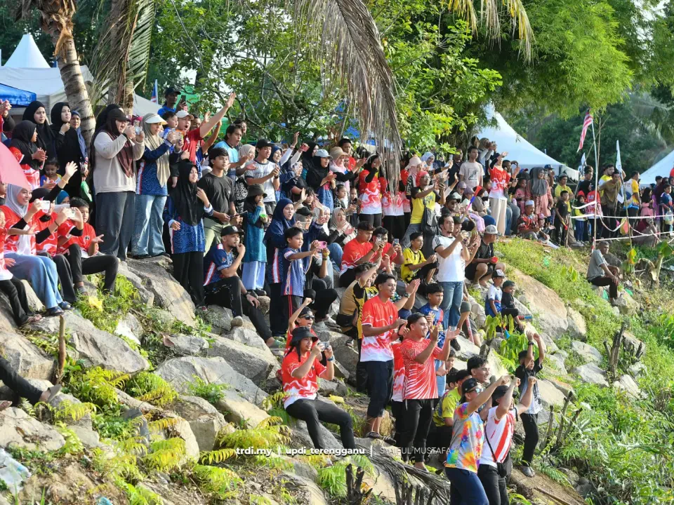 Festival Perahu Panjang Masih 'Laku'